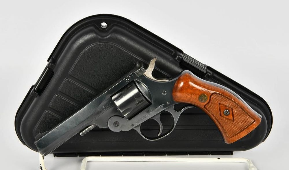 Lot 1461: Harrington & Richardson Model 926 .38 S&W Revolver
