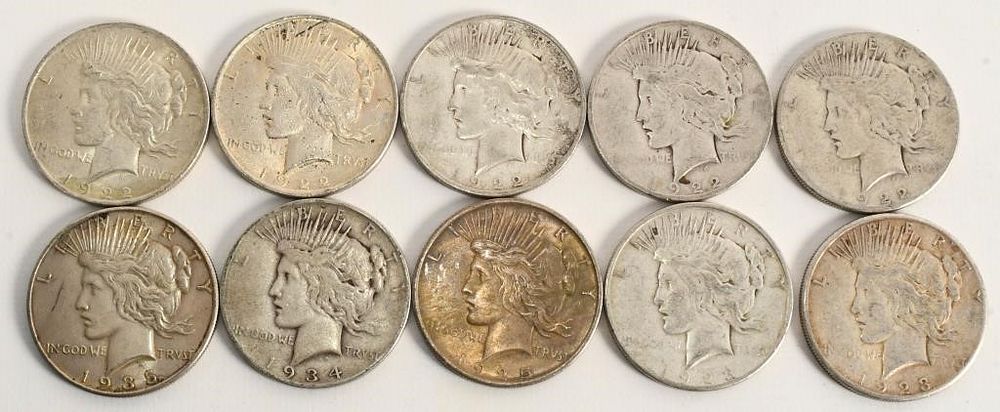 Lot 1546: 10 Liberty Silver Peace Dollar Coins