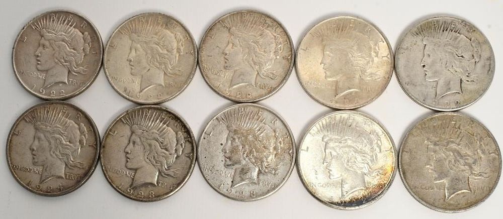 Lot 1576: 10 Liberty Silver Peace Dollar Coins