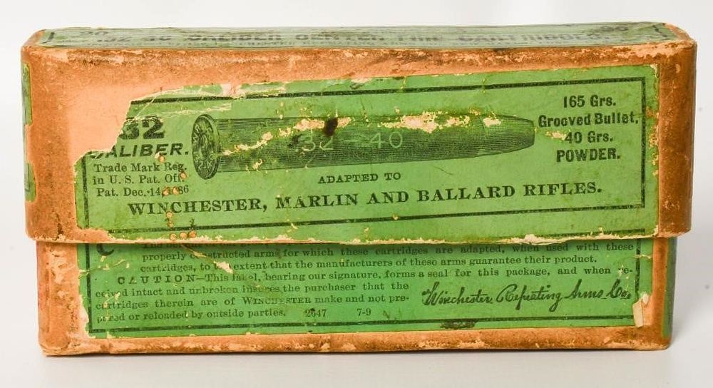 Lot 1604: Collector Box Winchester .32-40 Cartridges