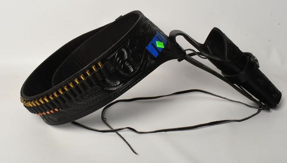 Lot 1642: Unmarked Buscadero Leather Gun Belt