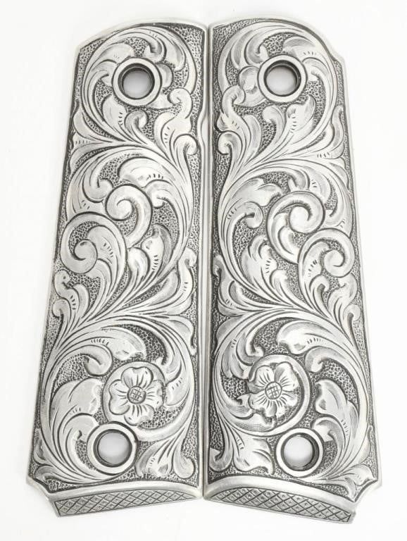 Lot 1690: Colt - GovT. Model & "O" Frame Automatics Grips