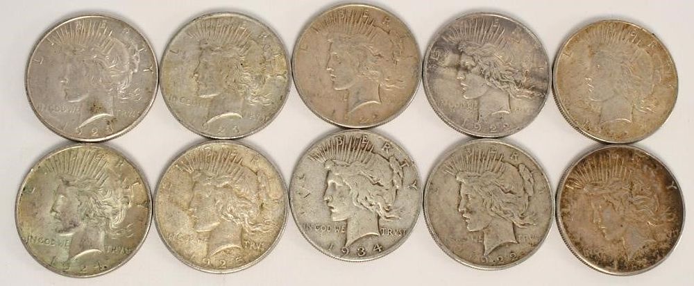 Lot 1696: 10 Liberty Silver Peace Dollar Coins