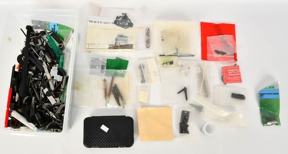 Lot 68: Large Reloading Accessories Lot
