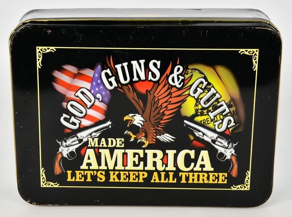Lot 134: God, Guns & Guts Made America Knife Set