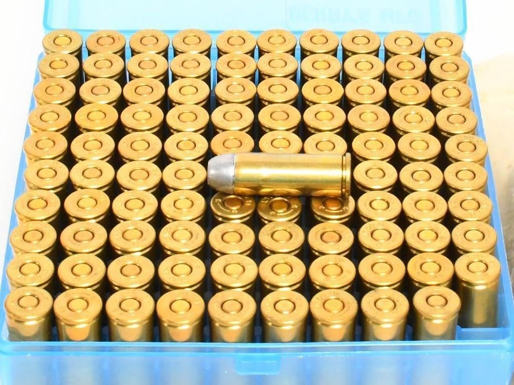 Lot 172: 100 rds .45 Colt reman ammo & 25 rds 200 gr .45