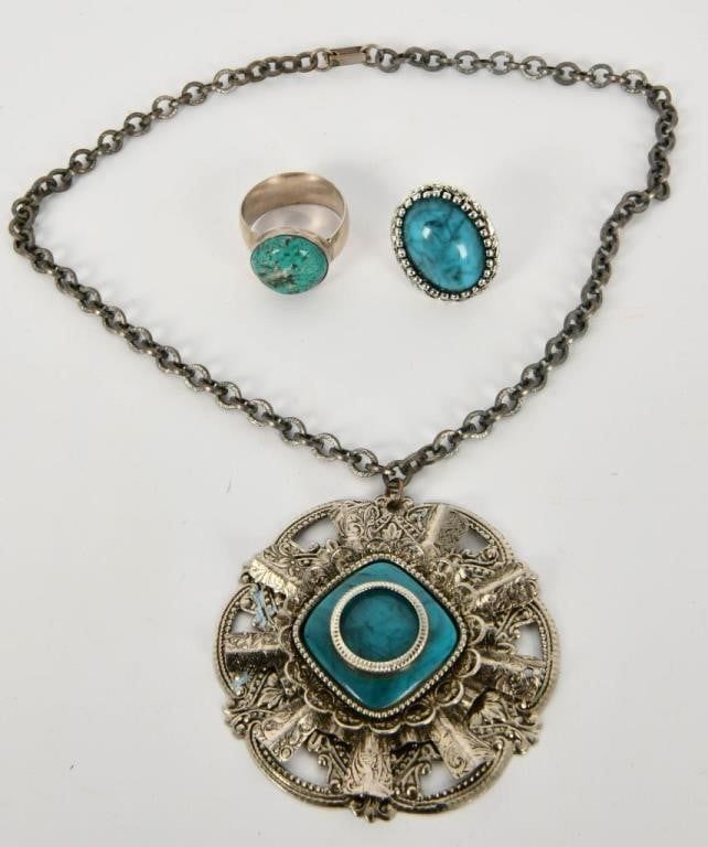 Lot 611: Lot of Old Pawn Rings & Necklace Jewelry