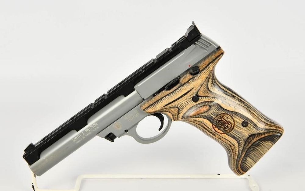 Lot 1056: Smith & Wesson Model 22S Target Pistol .22 LR