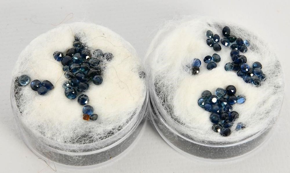 Lot 1130: Lot of 1mm blue sapphire round Stones