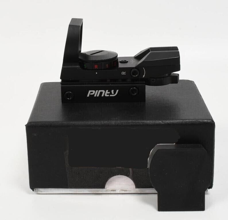 Lot 1163: New in the Box Pinty Red & Green Dot Sight