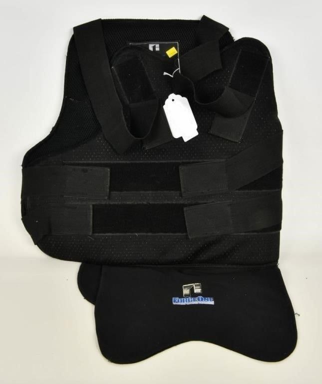 Lot 1193: Force One Advanced Ballistic Protection Vest Size