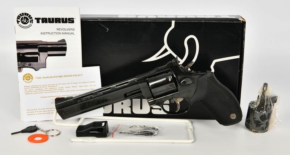 Lot 1302: Taurus Tracker 992 DA Revolver .22LR/.22 WMR