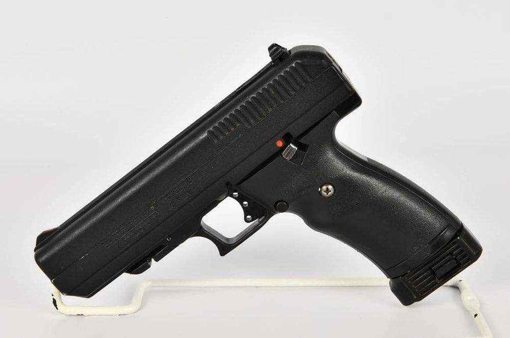 Lot 1344: Hi-Point Model JHP Semi Auto Pistol .40 S&W
