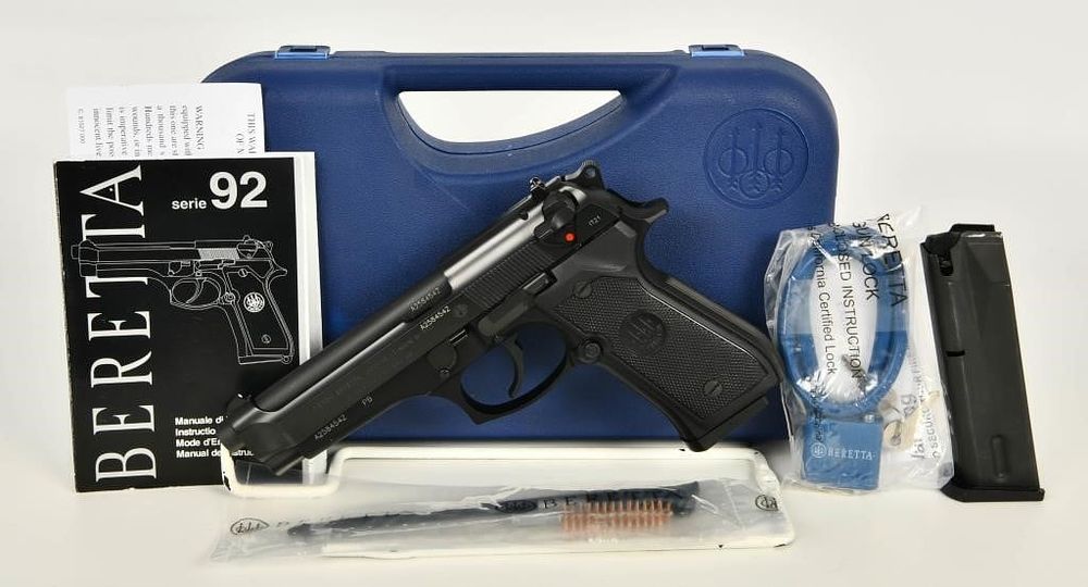 Lot 1500: Beretta Model 92FS Semi Automatic Handgun 9mm