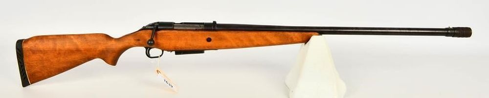Lot 1527: Mossberg Model 395KB 12 Ga Bolt Action Shotgun