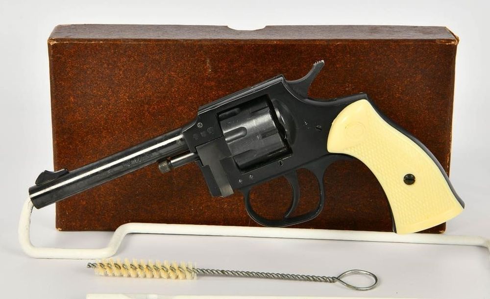 Lot 1662: German Hawes HN11 Double Action Revolver .22 LR