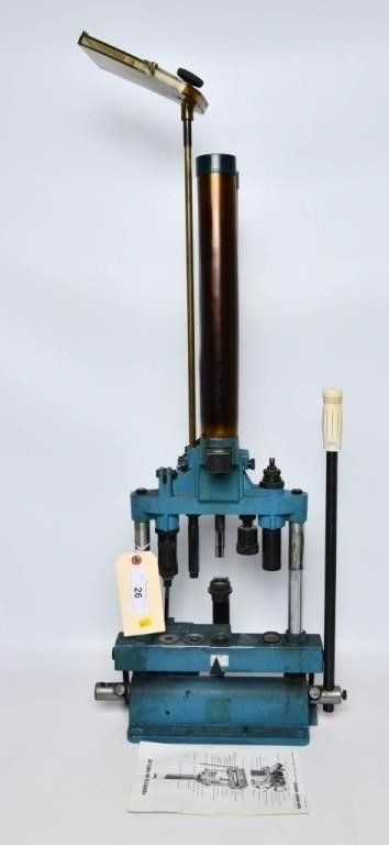 Lot 26: Pacific Gun Sights DL-266 Shotshell Reloading