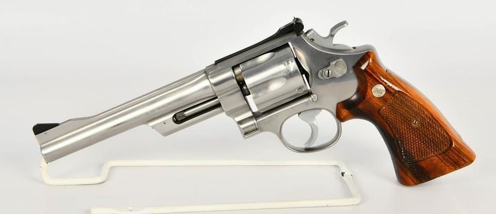 Lot 285: Smith & Wesson Model 624 Target Stainless .44