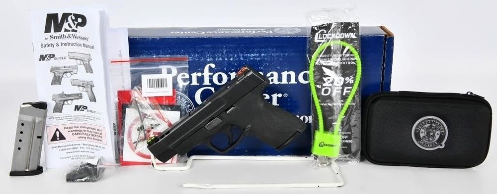 Lot 681: NEW Smith & Wesson M&P Performance Center .40 S&W