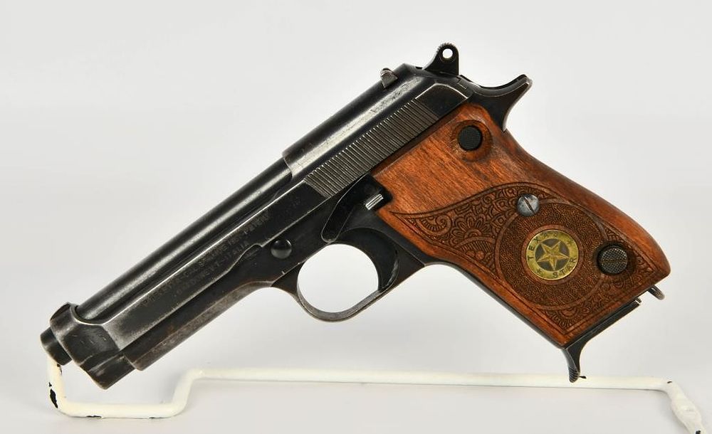 Lot 1080: Beretta Model 1951 Semi Auto Pistol 9MM