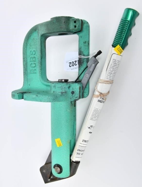 Lot 1202: RCBS JR2 Table Mounted Reloading Press