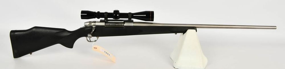 Lot 1221: Weatherby Mark V Rifle .340 WBY MAG USA