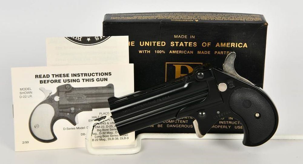 Lot 1224: Davis Industries model DLB9 9mm O/U Derringer