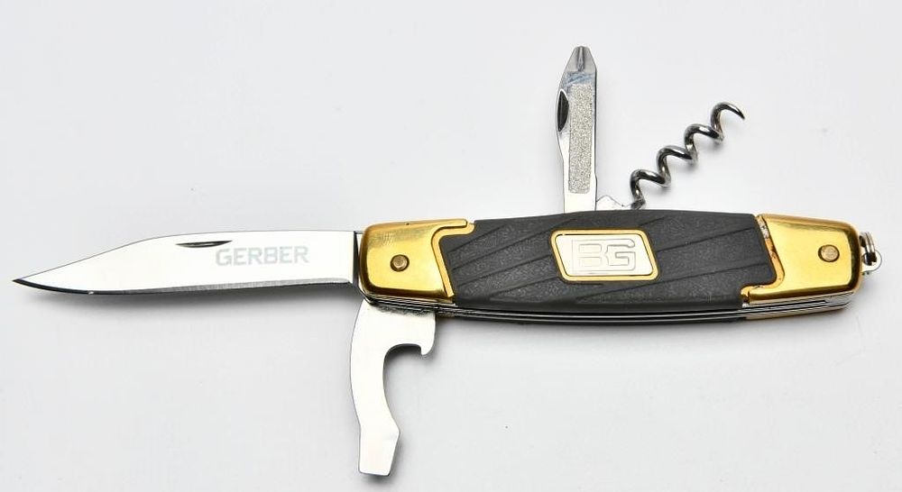 Lot 1337: Gerber Bear Grylls Grandfather Knife Multi-Tool