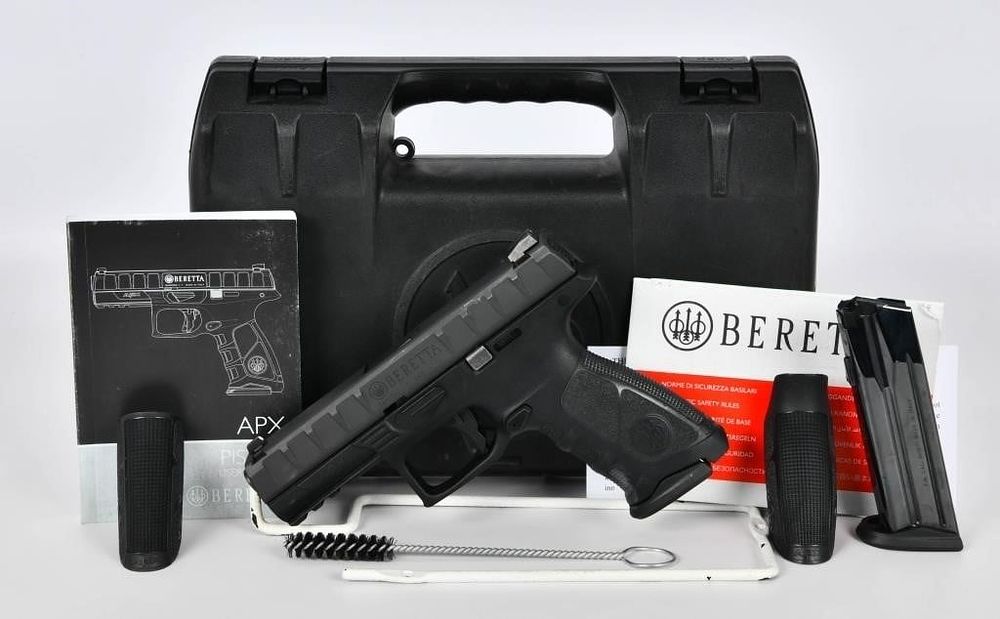 Lot 1626: Beretta APX Full Size Semi Auto Pistol 9MM
