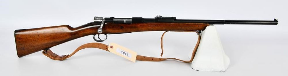 Lot 1659: Fabrica De Armas Oviedo 1915 7MM Mauser