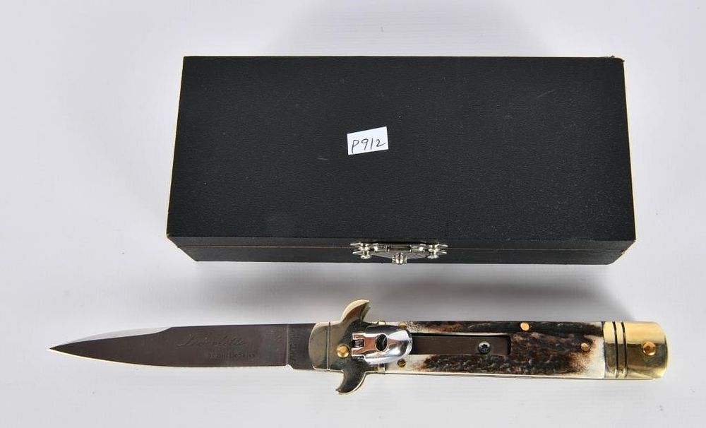 Lot 173: AKC Leverletto Knife By Bill DeShivs
