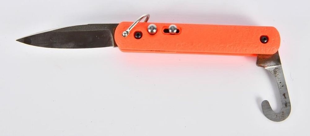 Lot 233: Colonial M-724 Rescue Pocket Knife