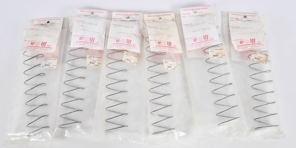 Lot 1181: 6 New Wolff Colt M16 20 Rd Magazine Springs