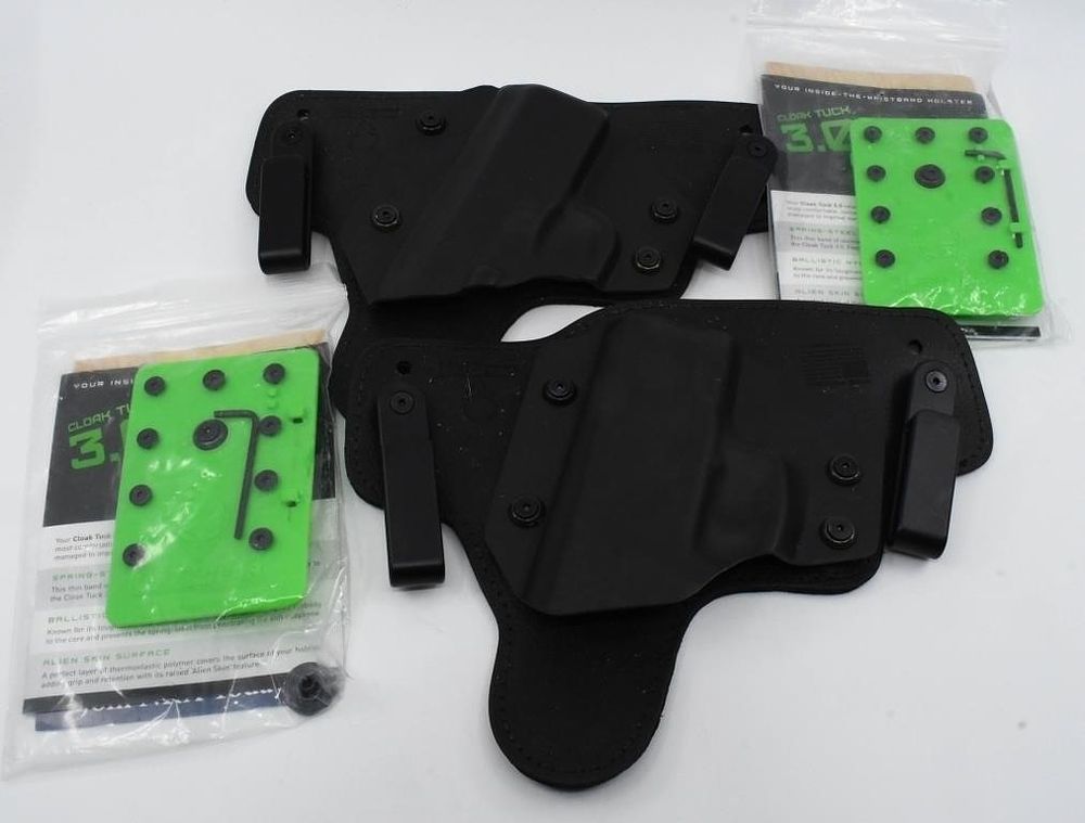 Lot 1256: Alien Gear Concealment Holsters & Extra