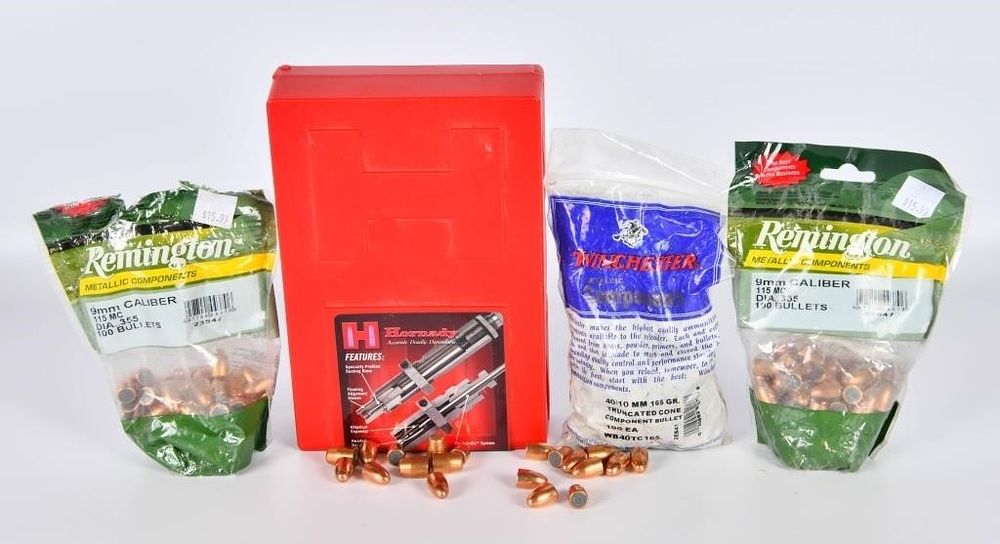 Lot 1325: Hornady .223 Rem Reloading Die W/ Bullet Tips