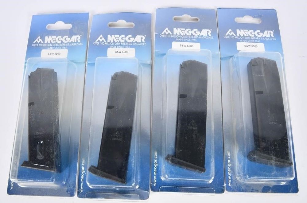 Lot 1337: Smith & Wesson Model 5900, 915, 910, 659 Magazines