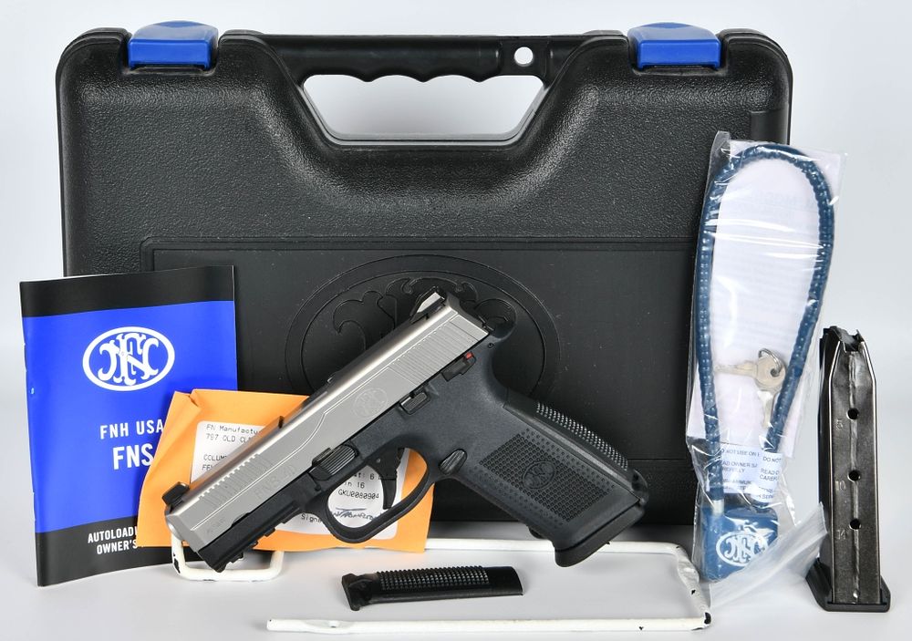 Lot 315: FNH FNS-40 Semi Auto Pistol .40 S&W