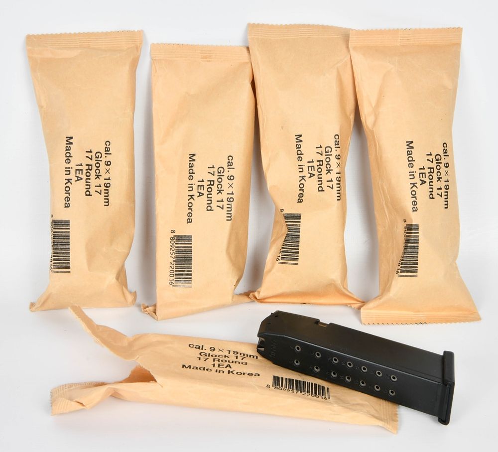 Lot 326: (5) KCI 9mm 17-Round Polymer Magazine for Glock 17