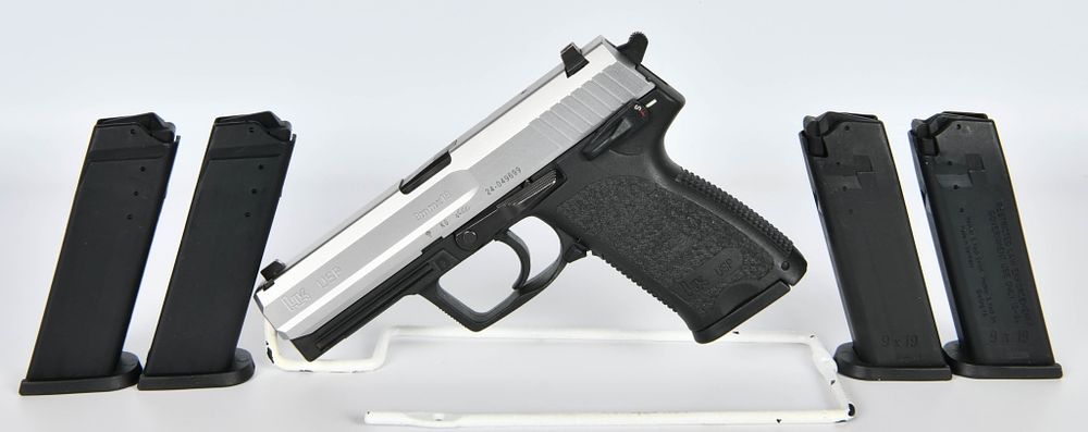 Lot 363: Heckler Koch HK USP 9MM Full Size Semi Auto Pistol
