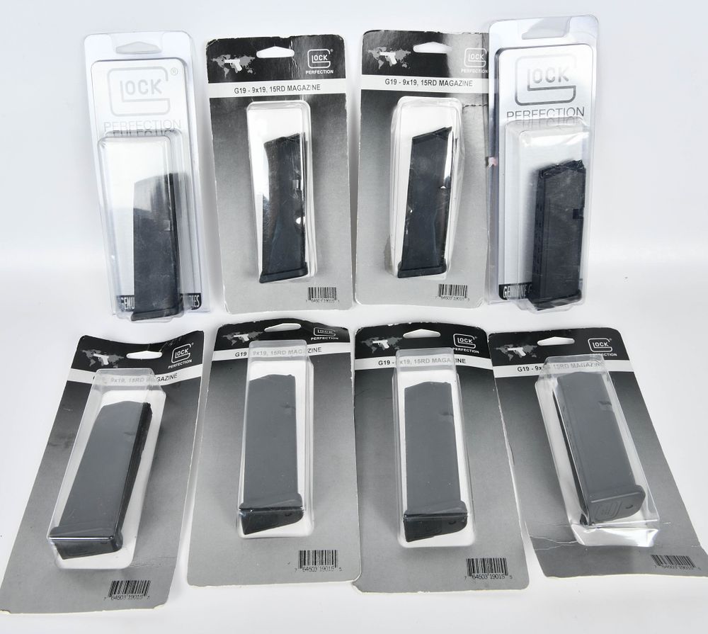 Lot 1145: (8) Glock G19 9x19 Factory Magazines in Package,