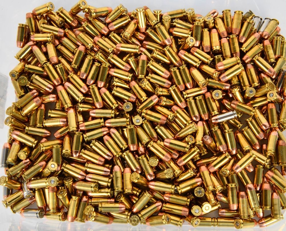 Lot 1276: 400 Rounds Of Mixed .40 S&W Ammunition