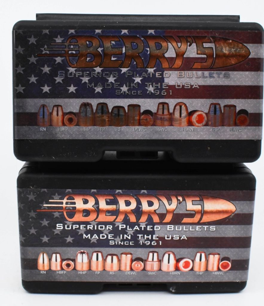 Lot 1293: 500 Count of Berry's 9mm 124 Grain Bullet Tips