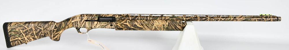 Lot 1335: Winchester Super-X 2 Magnum Camo Shotgun 12 Gauge