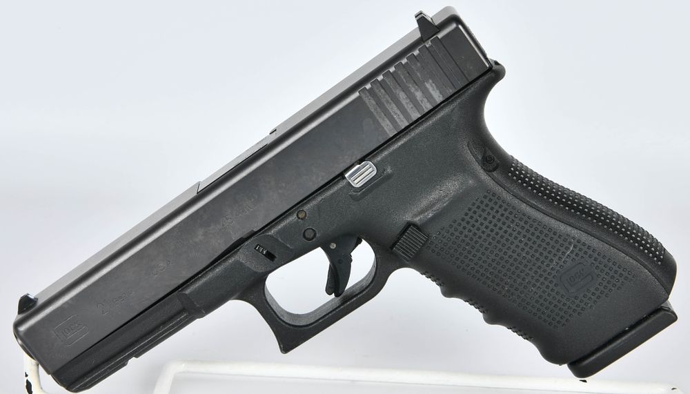 Lot 1338: Glock 21 Gen 4 Semi Auto Pistol .45 ACP
