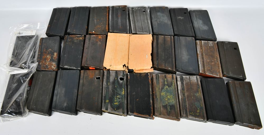 Lot 1367: (26) FN FAL Surplus 20 rd Magazine – 7.62x51mm