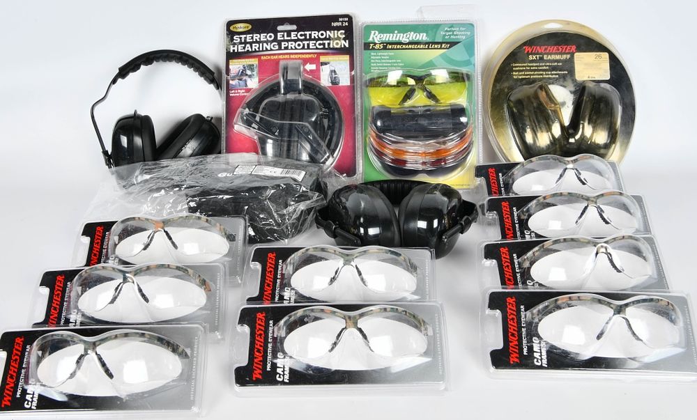 Lot 1397: Lot of protective Eyewear and protection hearing