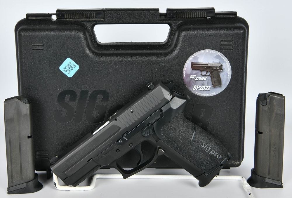 Lot 1434: Sig Sauer SP2022 9MM Semi Auto Pistol