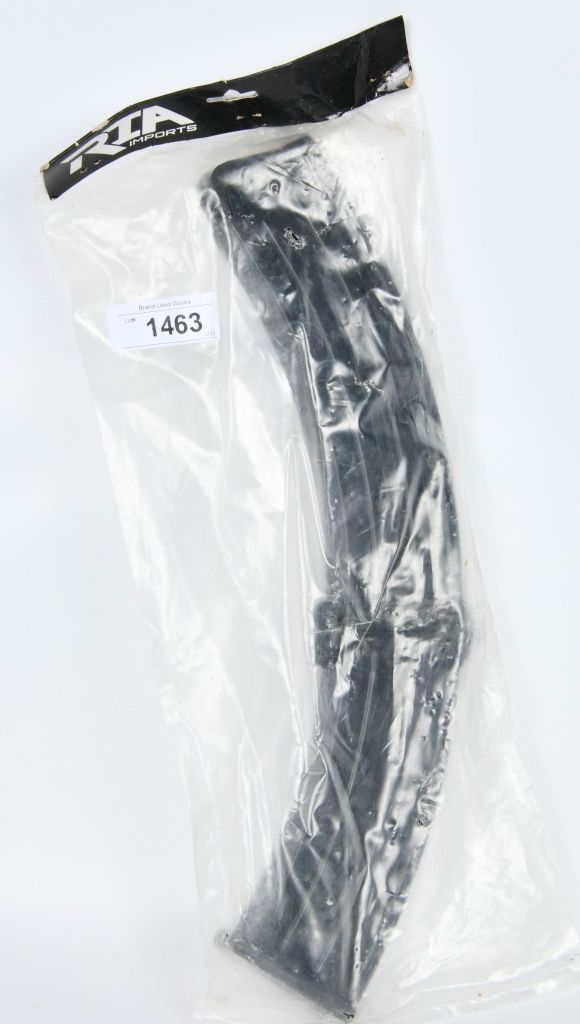 Lot 1463: Rock Island Armory VR series 19 rd Magazine 12 GA