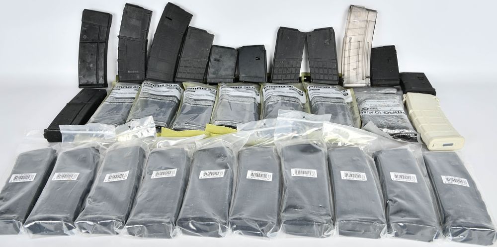 Lot 1517: (30) Various AR15 5.56 mm Magazines various sizes