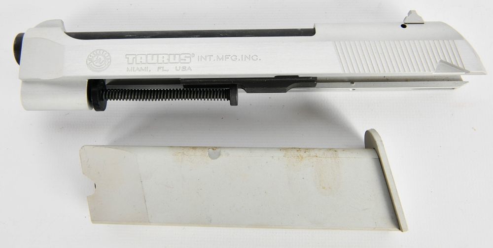 Lot 37: Taurus PT 92/99/100 Conversion Kit .22 LR